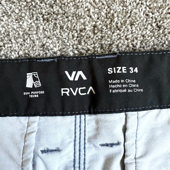 RVCA Men's Size 34 Weekend Hybrid Dual Purpose Trunk Blue Floral Shorts - Picture 3 of 10